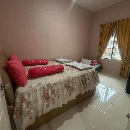Villa Brastagi Resort Jalan Mimpin Tua Blok C No. 41 ブラスタギ エクステリア 写真