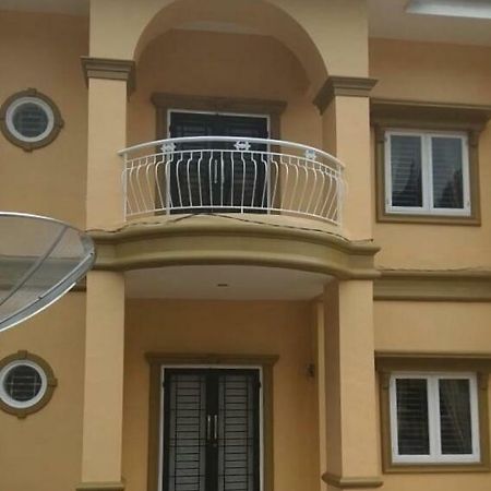 Villa Brastagi Resort Jalan Mimpin Tua Blok C No. 41 ブラスタギ エクステリア 写真