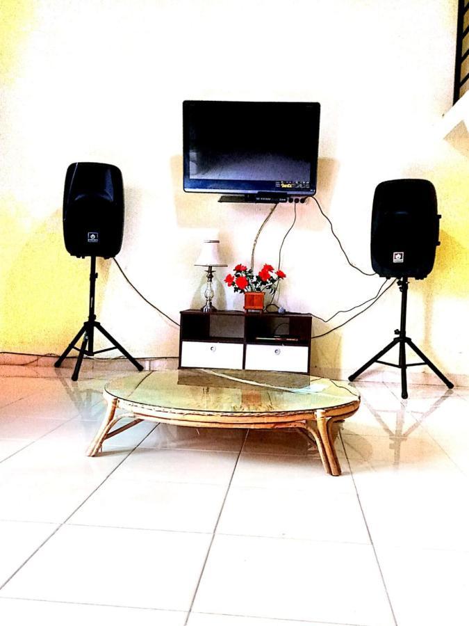 Villa Brastagi Resort Jalan Mimpin Tua Blok C No. 41 ブラスタギ エクステリア 写真