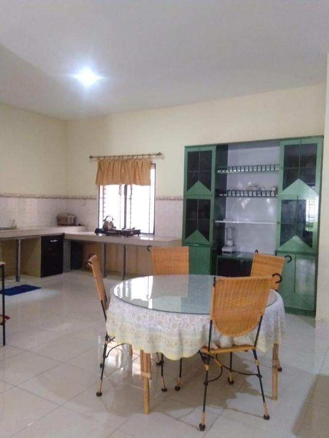 Villa Brastagi Resort Jalan Mimpin Tua Blok C No. 41 ブラスタギ エクステリア 写真