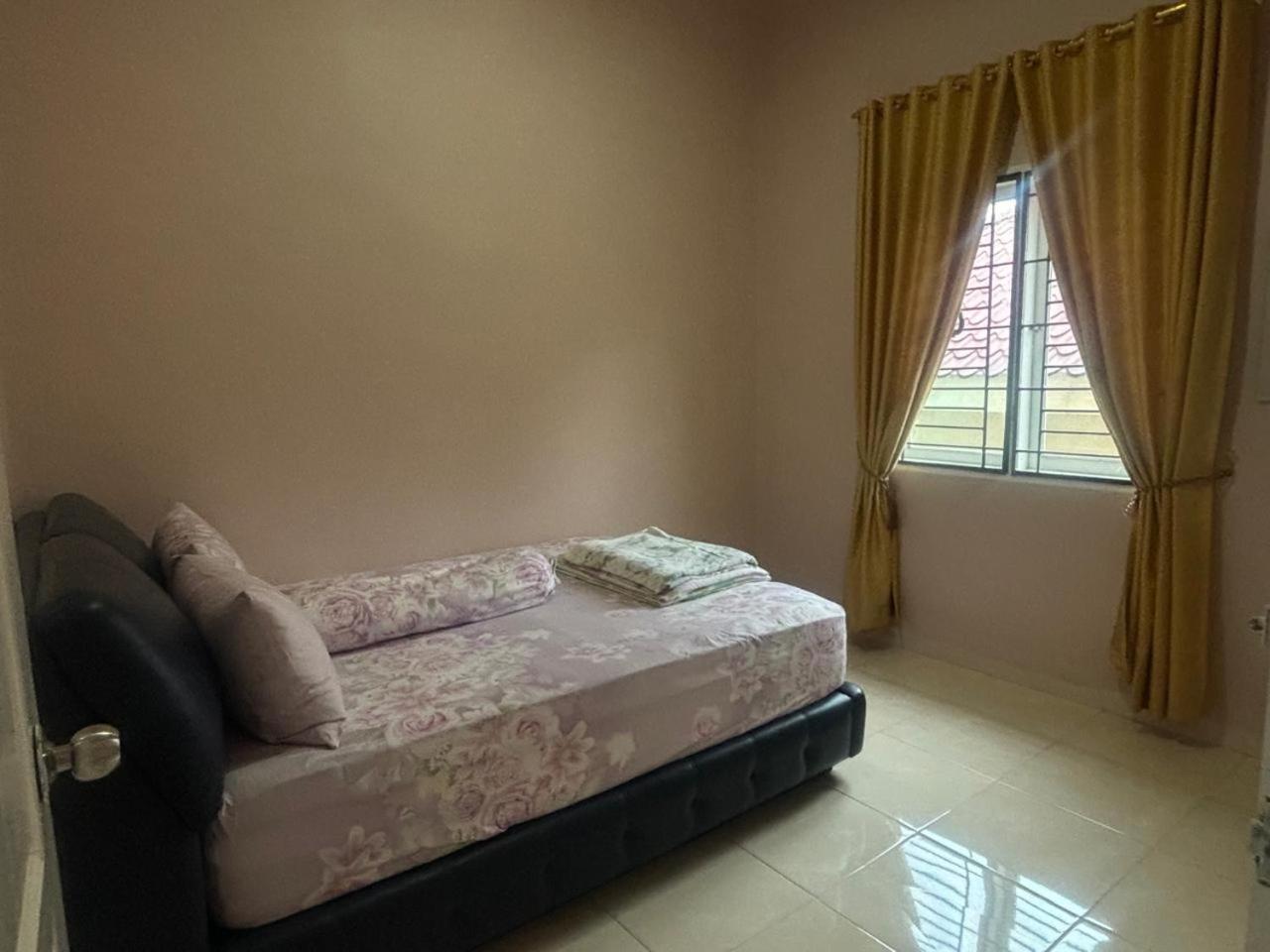 Villa Brastagi Resort Jalan Mimpin Tua Blok C No. 41 ブラスタギ エクステリア 写真