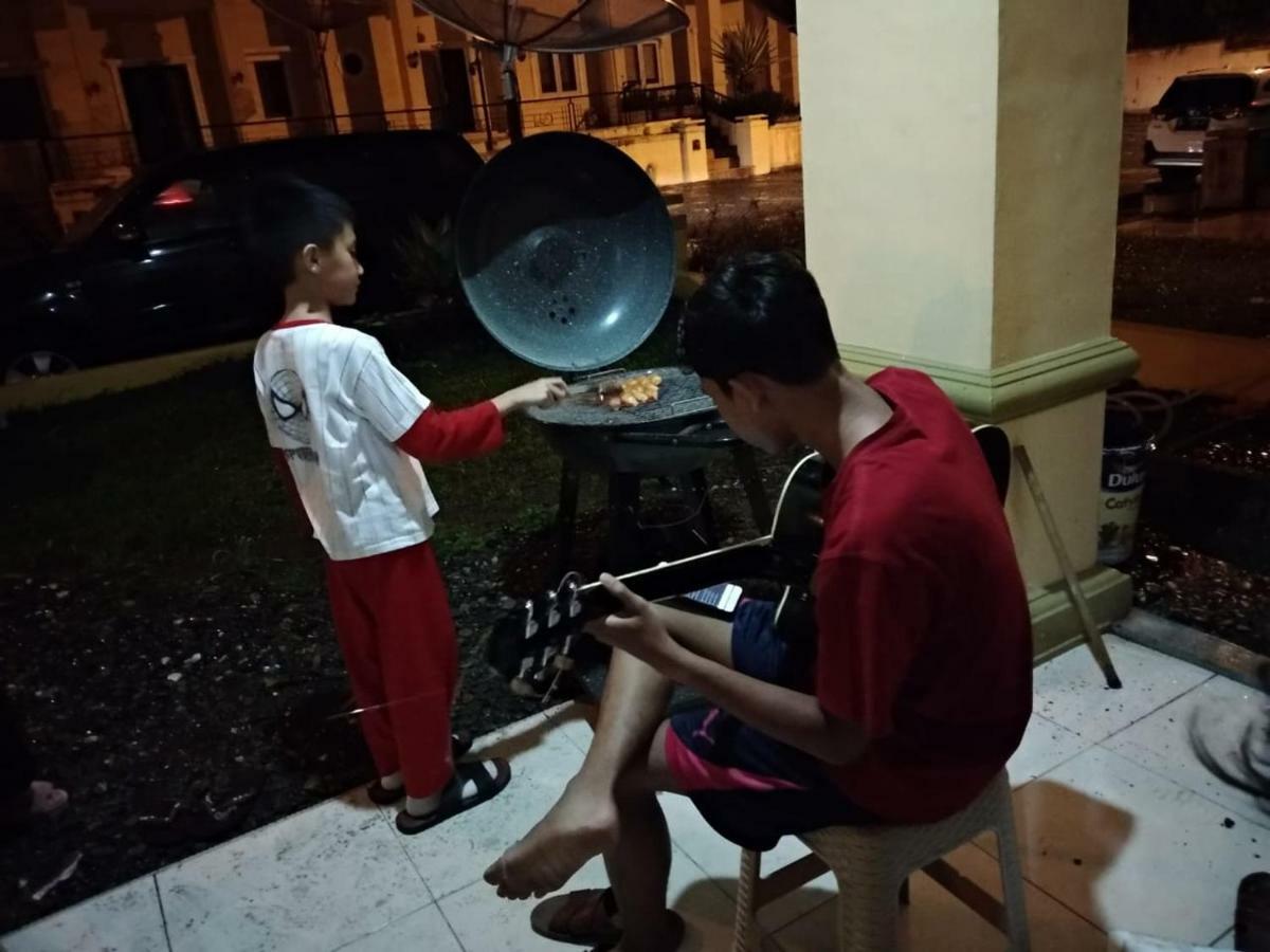 Villa Brastagi Resort Jalan Mimpin Tua Blok C No. 41 ブラスタギ エクステリア 写真